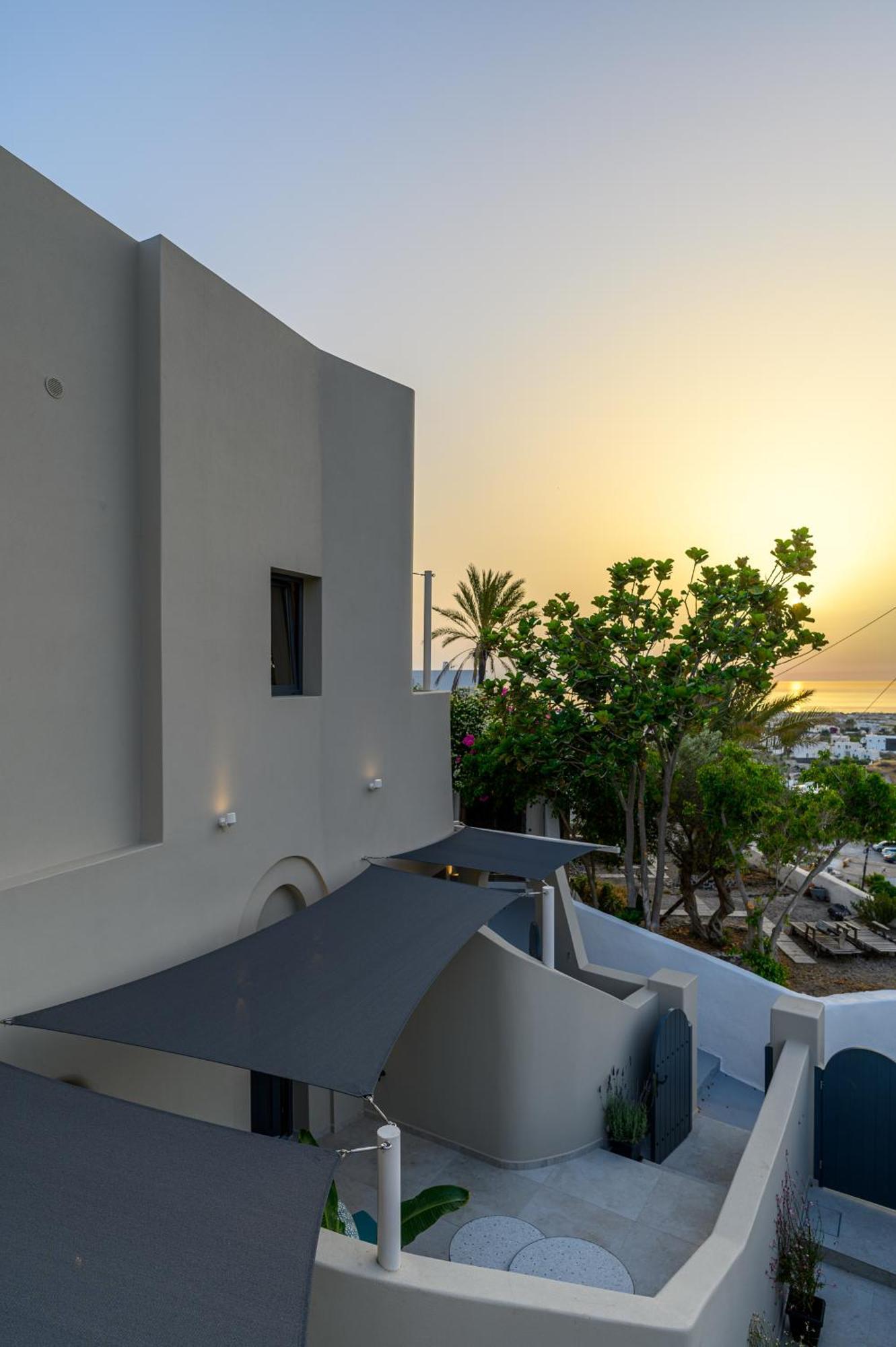 Galaria Serenity Suites Vóthon Esterno foto
