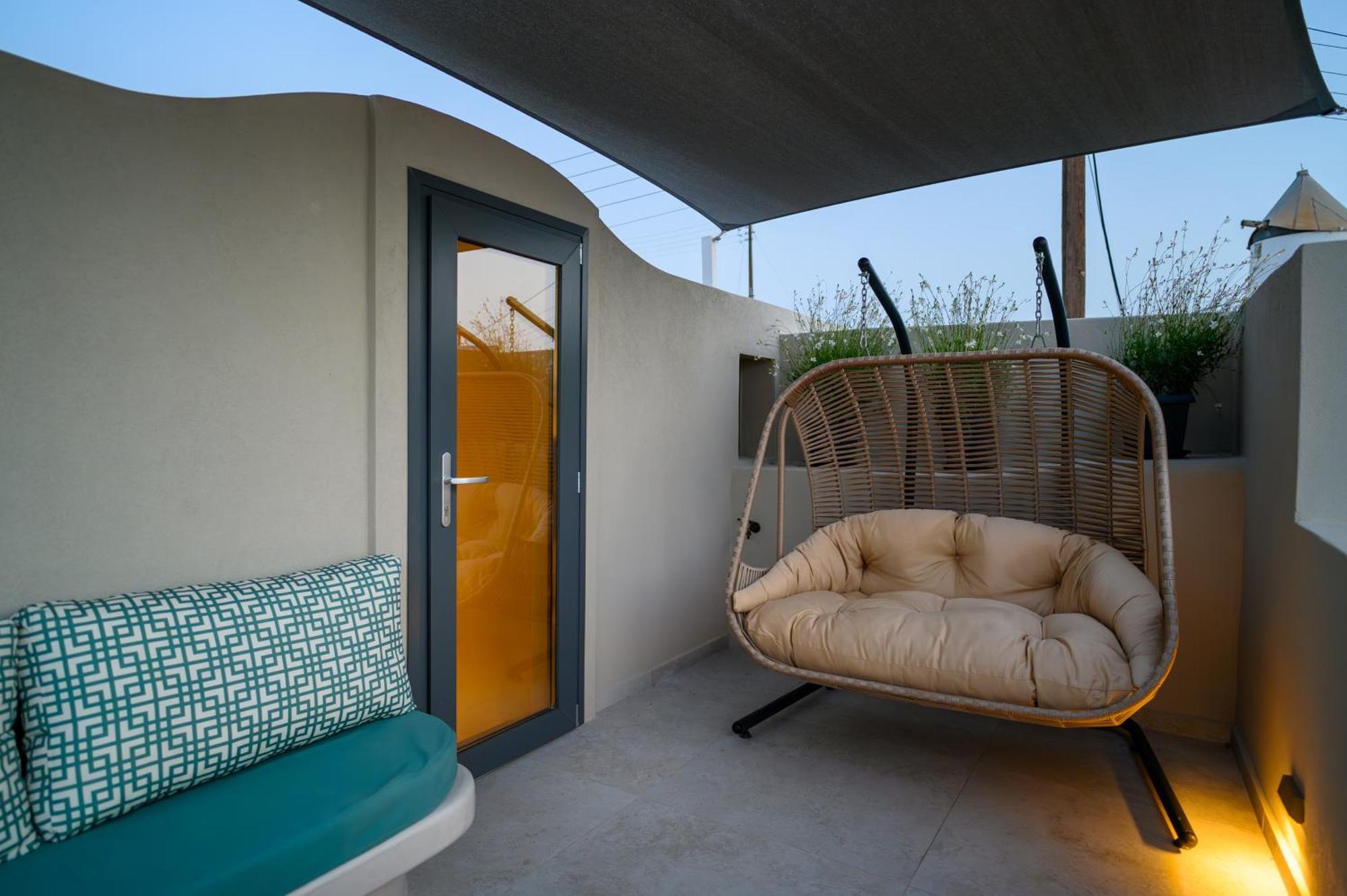 Galaria Serenity Suites Vóthon Esterno foto