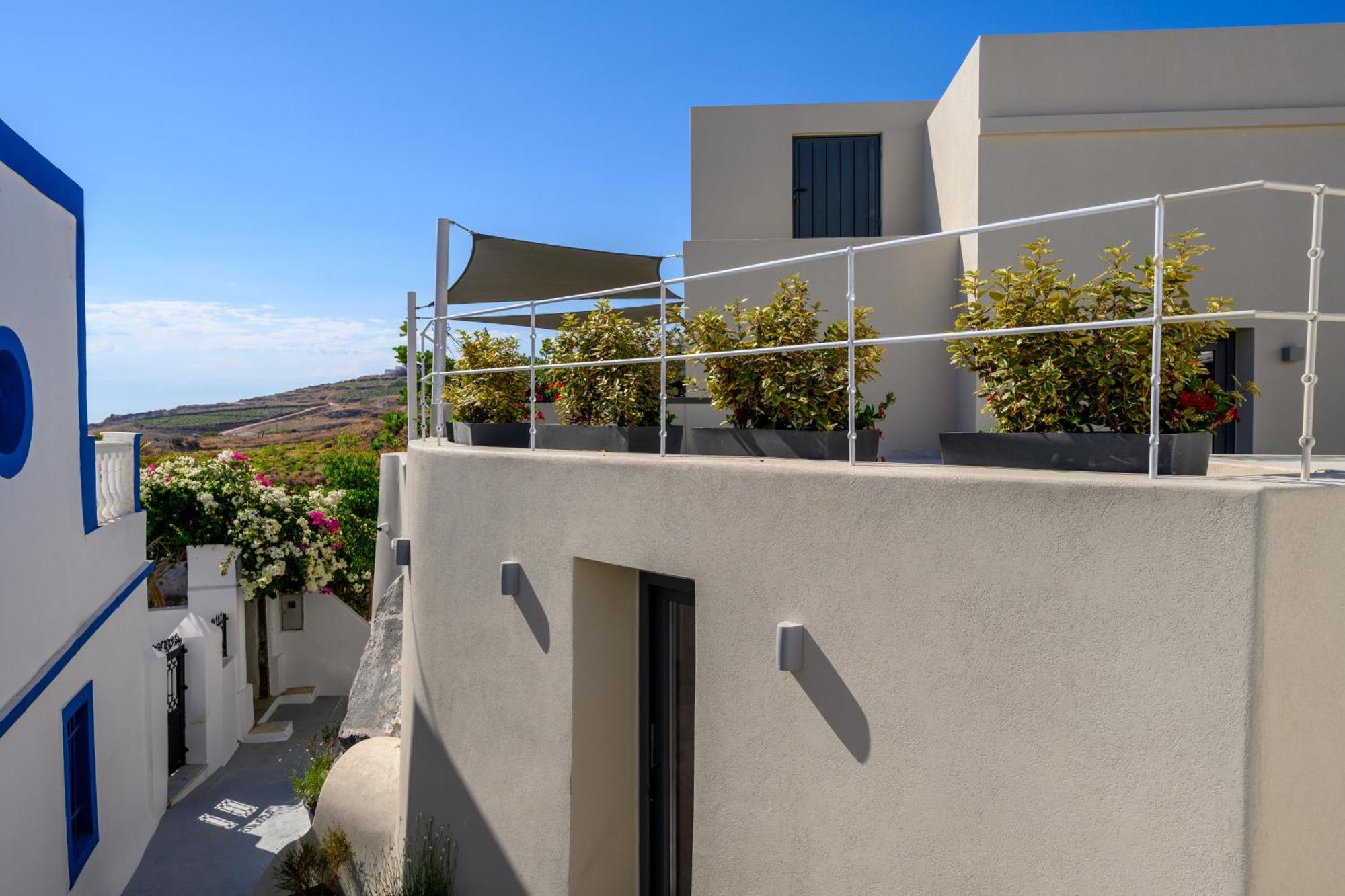 Galaria Serenity Suites Vóthon Esterno foto