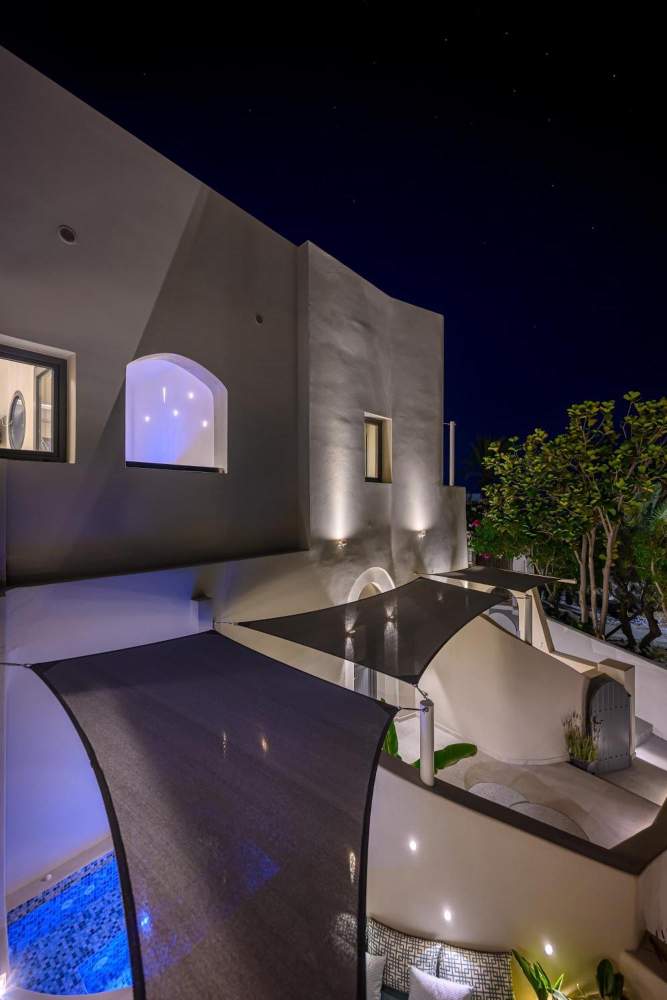 Galaria Serenity Suites Vóthon Esterno foto