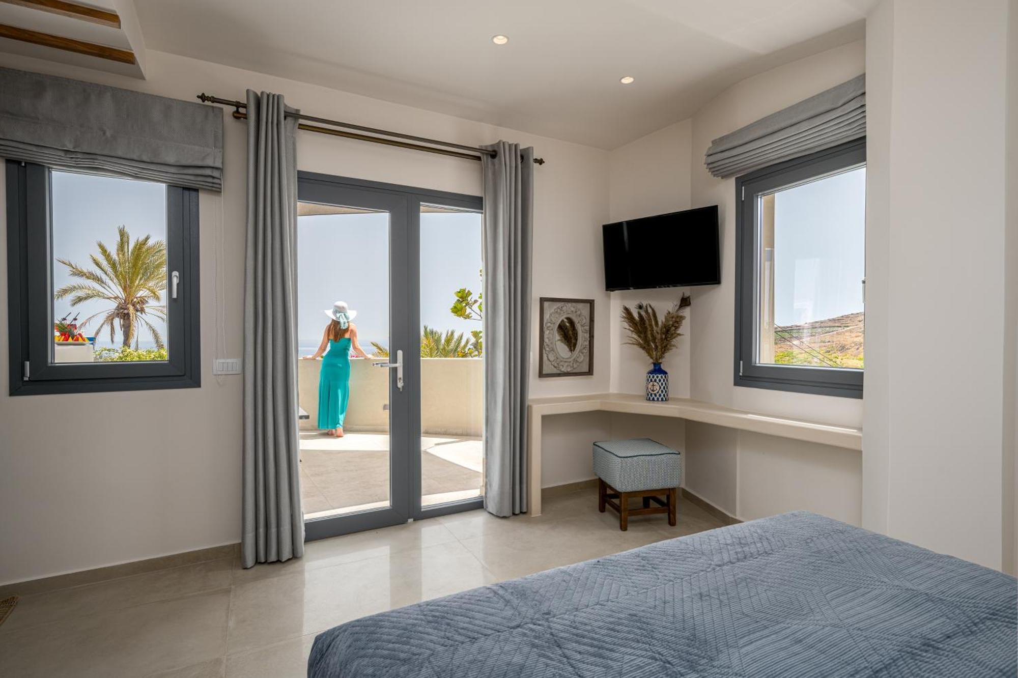 Galaria Serenity Suites Vóthon Esterno foto