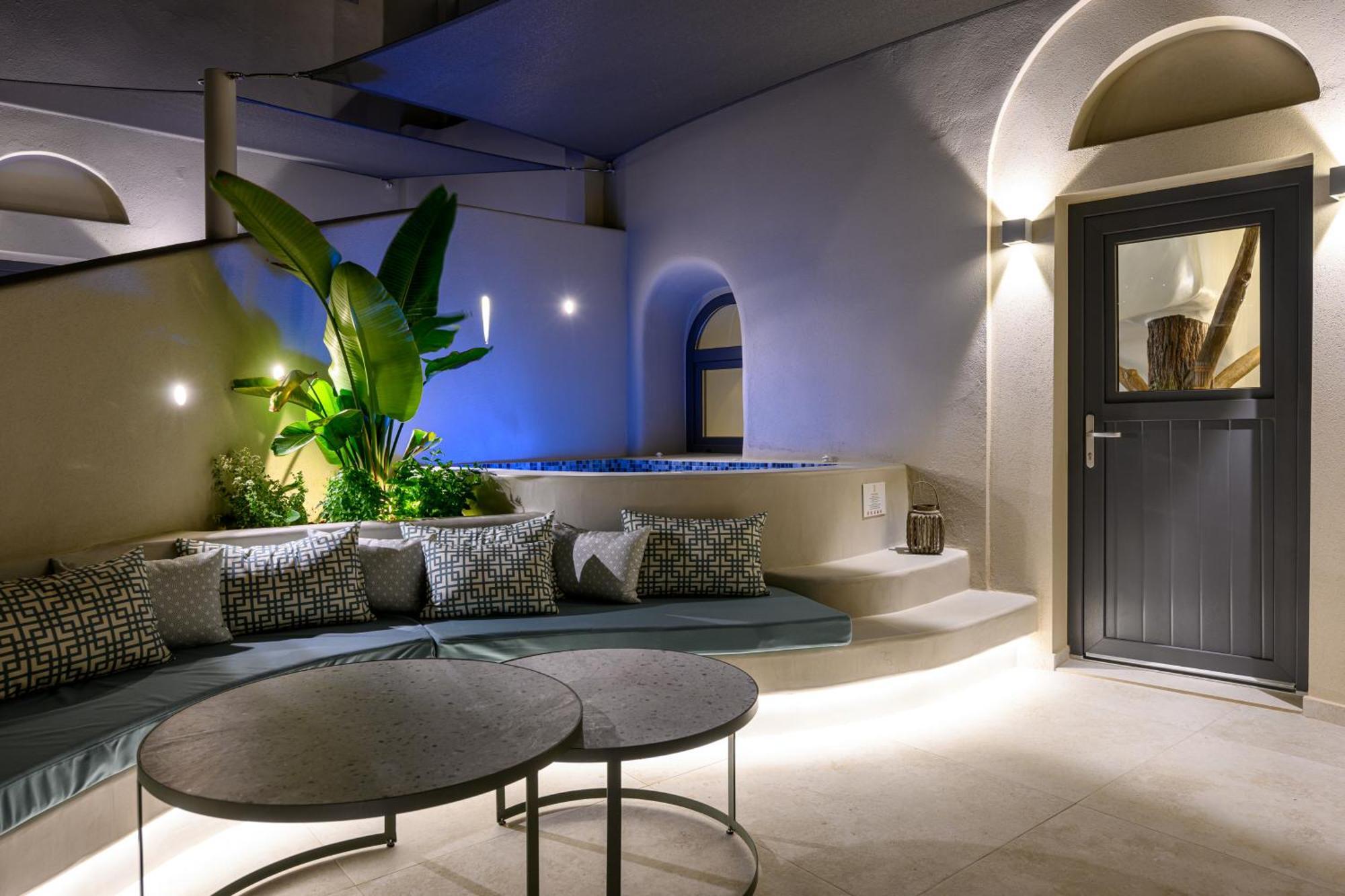 Galaria Serenity Suites Vóthon Esterno foto