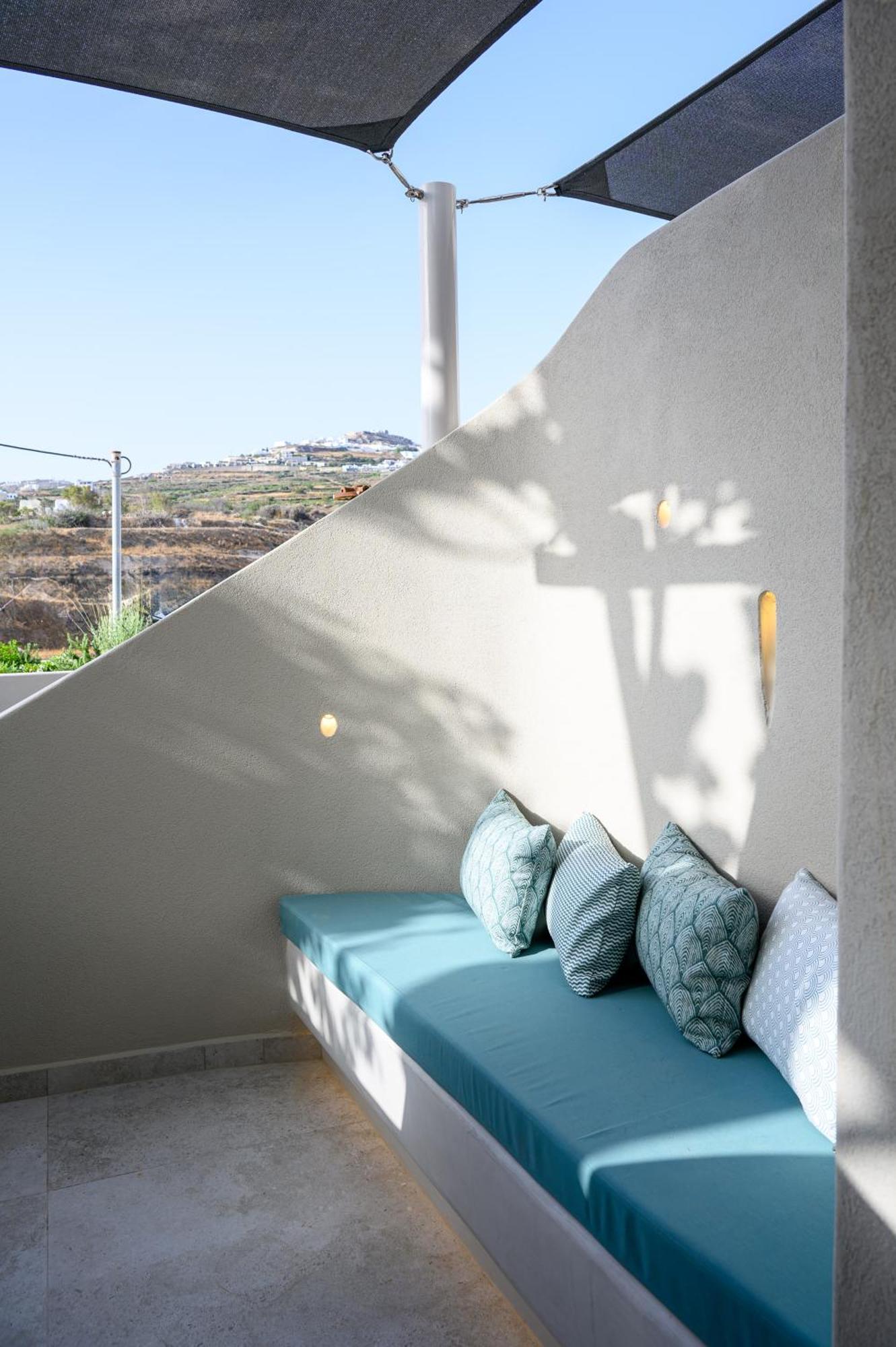 Galaria Serenity Suites Vóthon Esterno foto