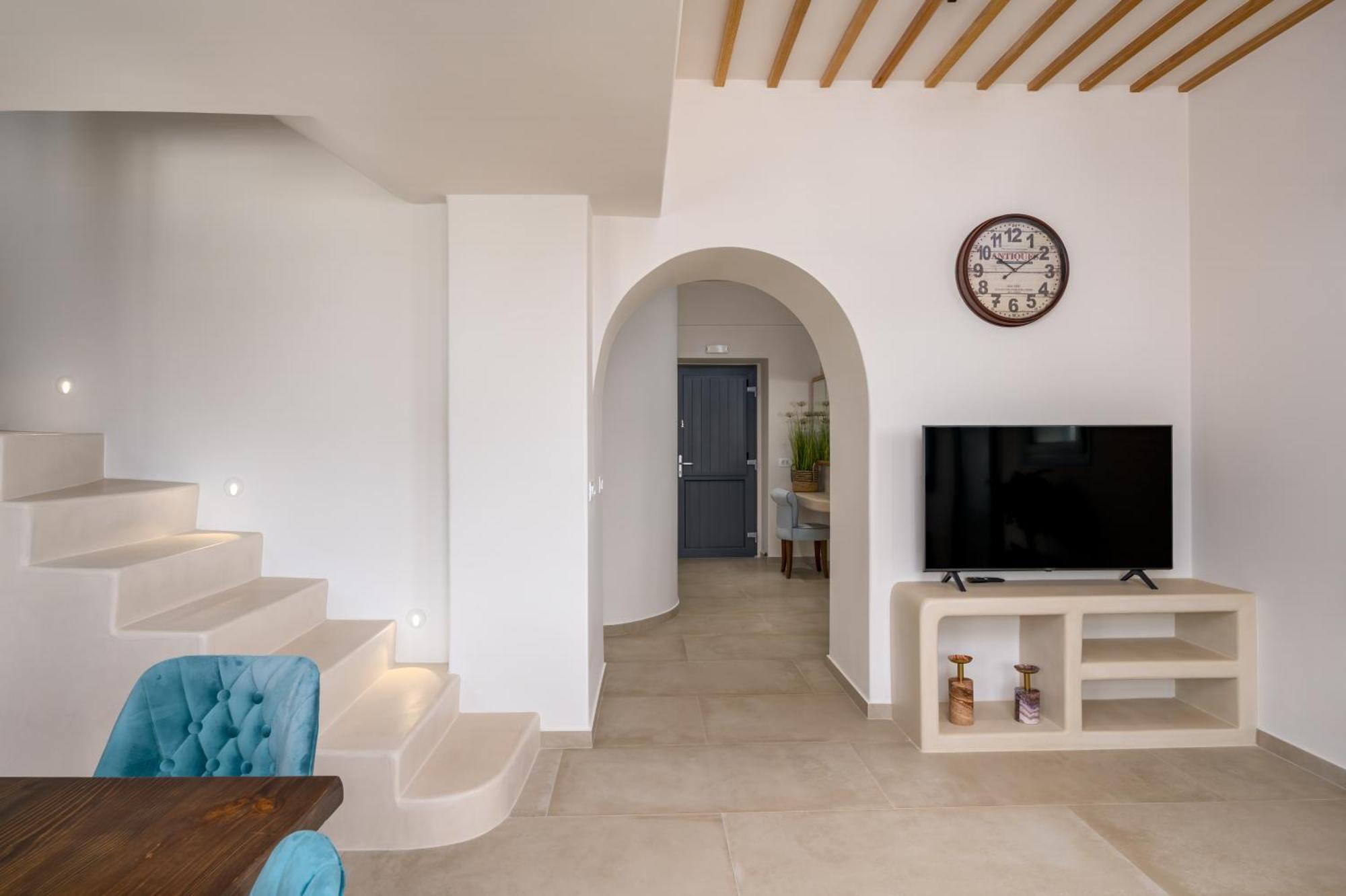 Galaria Serenity Suites Vóthon Esterno foto